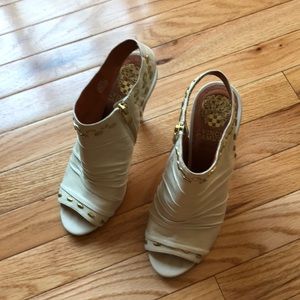 Vince Camuto Heeled bootie